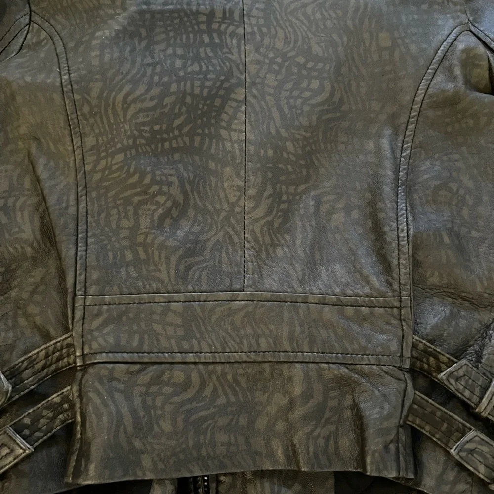 IRO soft lamb leather moto jacket with digital print size 0 - Picture 4 of 5